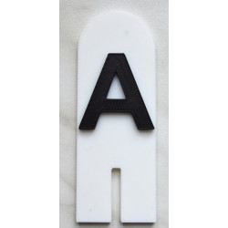 Písmenko ke stojánku